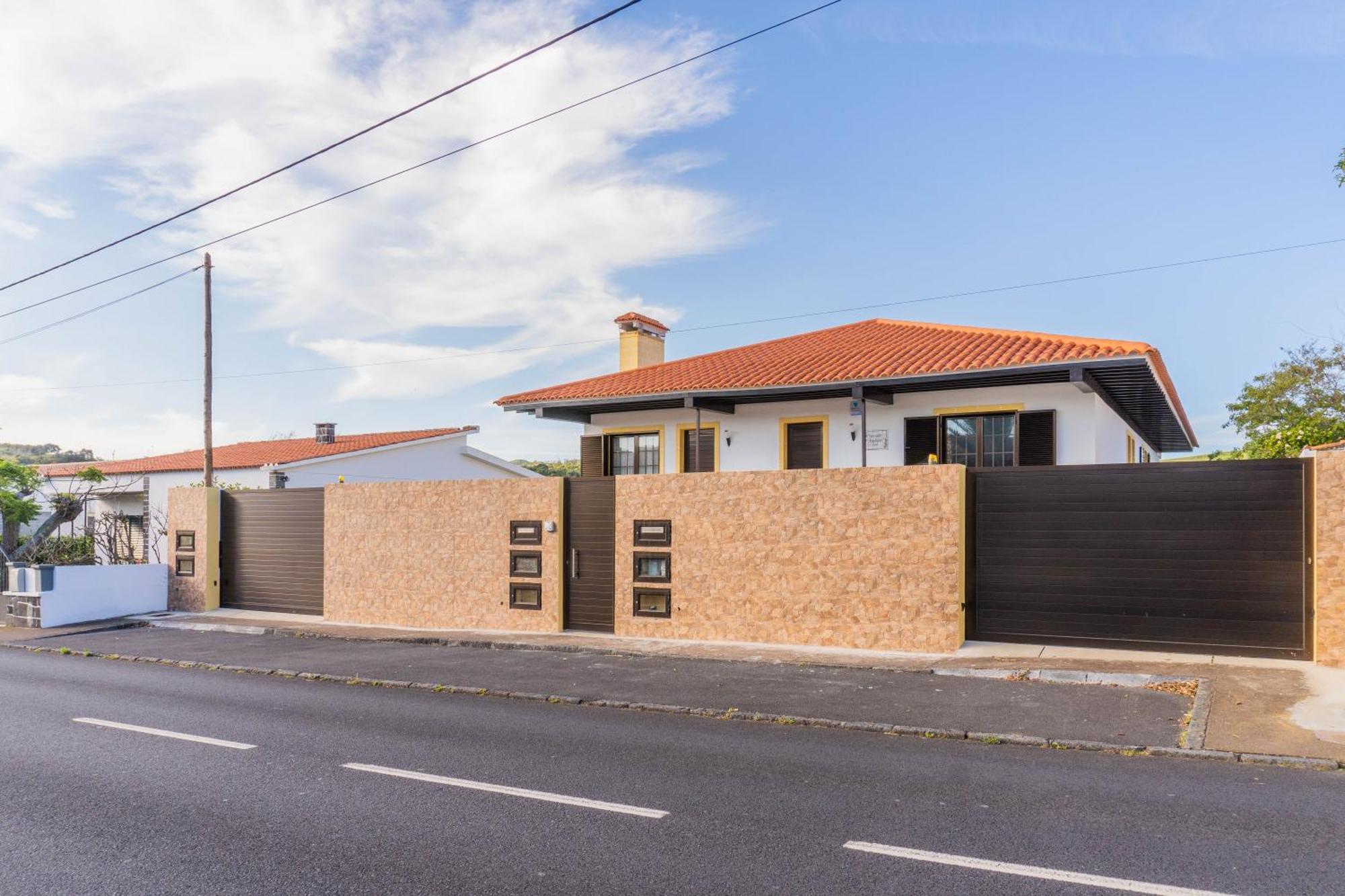 Pinheiro Sun&Beach House Ponta Delgada  Luaran gambar